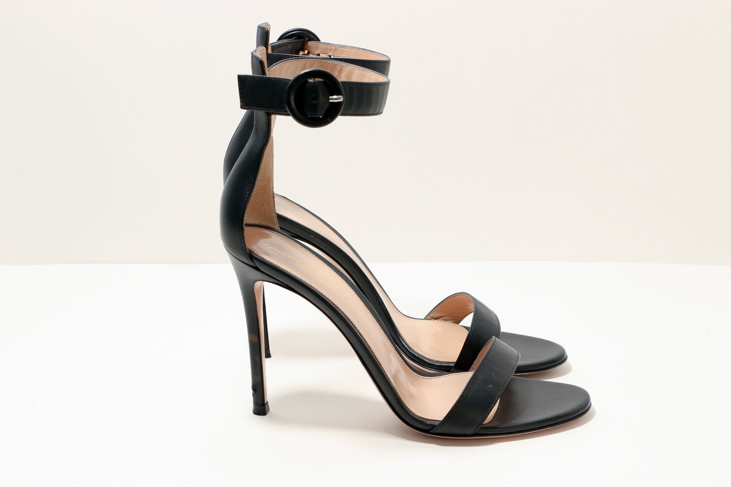 Gianvito Rossi Leather Portofino Heels 39.5