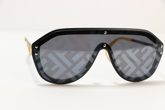 Fendi Logo Sunglasses